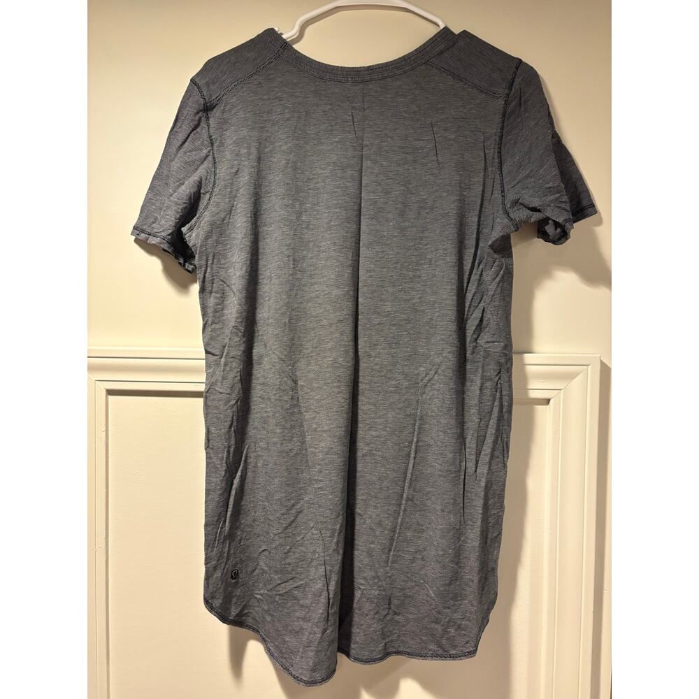 Lululemon Om Tee Heathered Stripe Size 10 - Picture 2 of 4